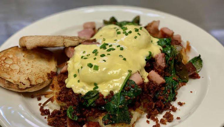 Jam On Hawthorne signature dishes The Other One Wrap
Bennie Hashbrowns
Fancy Maggie Cakes
